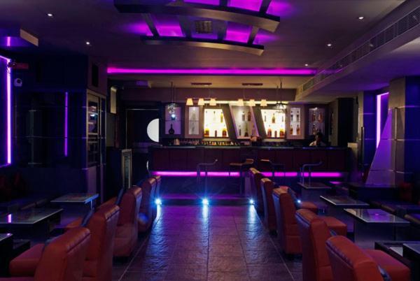 P R Pride Inn Пудучеррі Екстер'єр фото